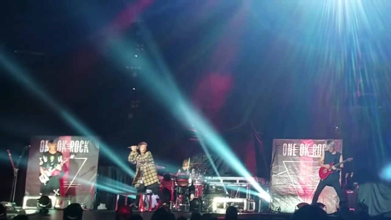 [图]One Ok Rock - The Way Back in New York 07/15/2016 live