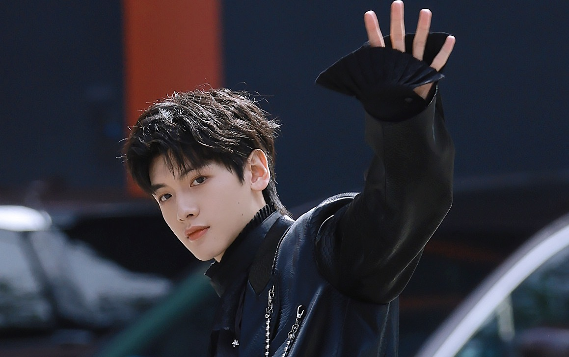 【翟潇闻】《我们》官摄 又是帅气的闻闻崽