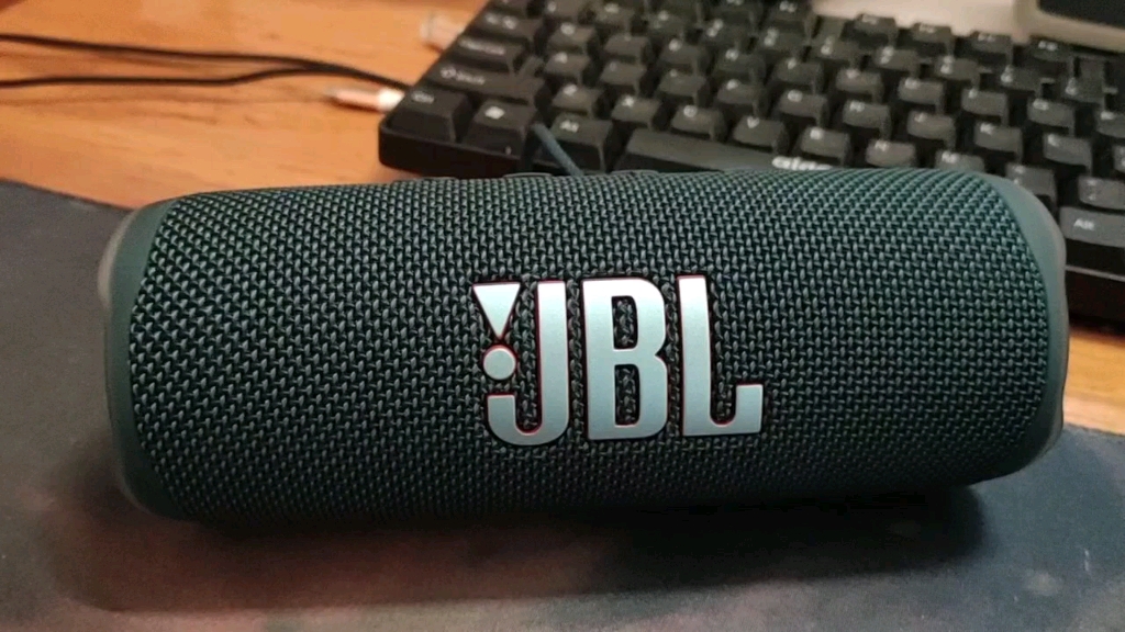 jbl万花筒6gg版本对比tl版本评论区留下你觉得哪个好