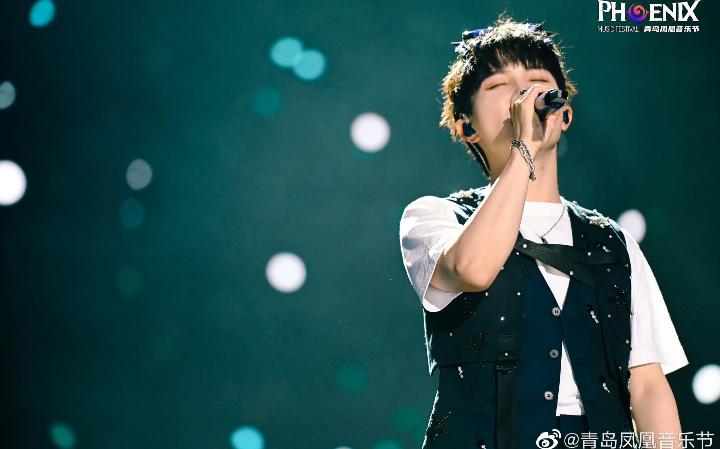 【周深】青岛凤凰音乐节饭拍(侧面) 铃芽之旅/heart of piece/触不可