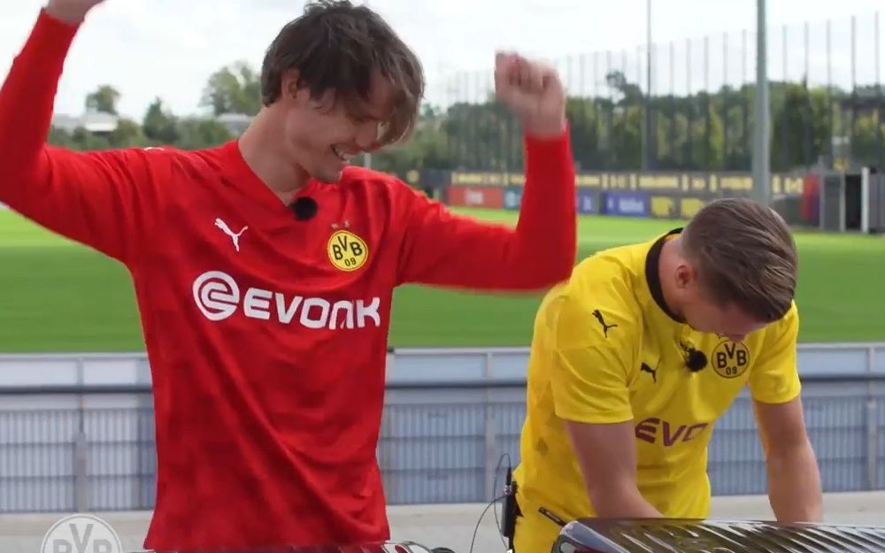 【BVB】Marwin Hitz & 偵kasz Piszczek(非常养眼组合的赞助商游戏挑战)哔哩哔哩bilibili