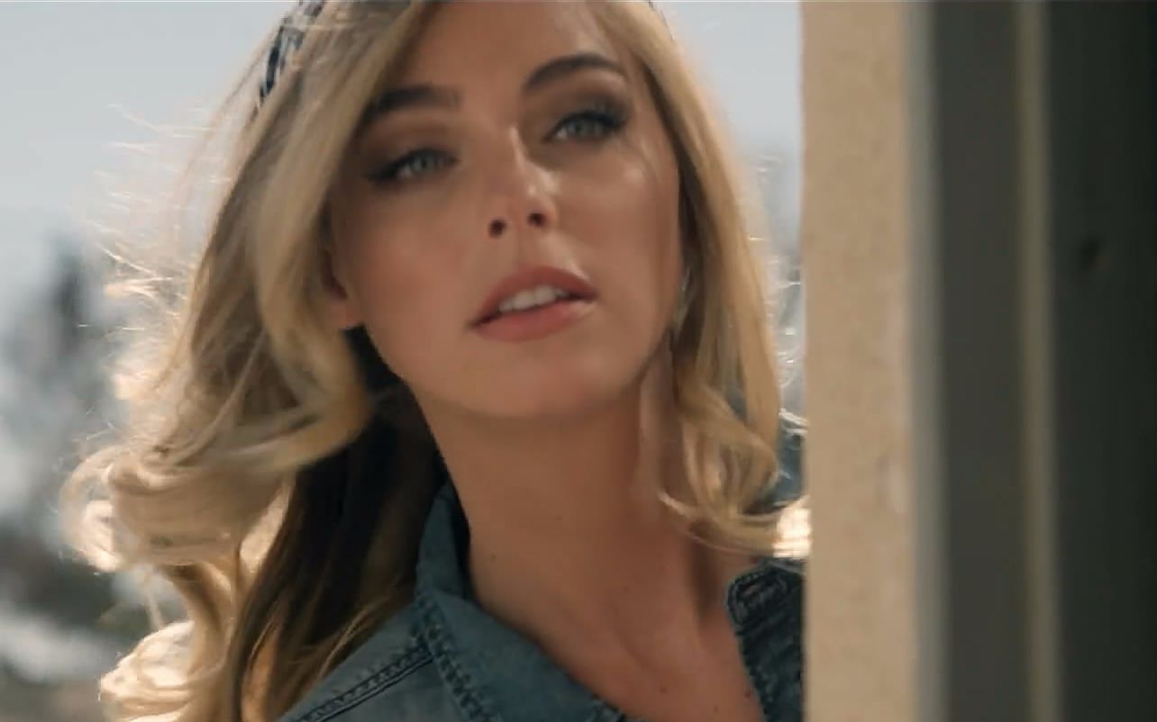 [图]【Guess】Timeless Beauty - starring Elizabeth Turner