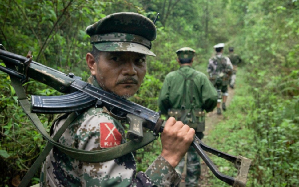 缅甸内战当中出现了许多白人雇佣兵 以及佛教民兵的圣战行为