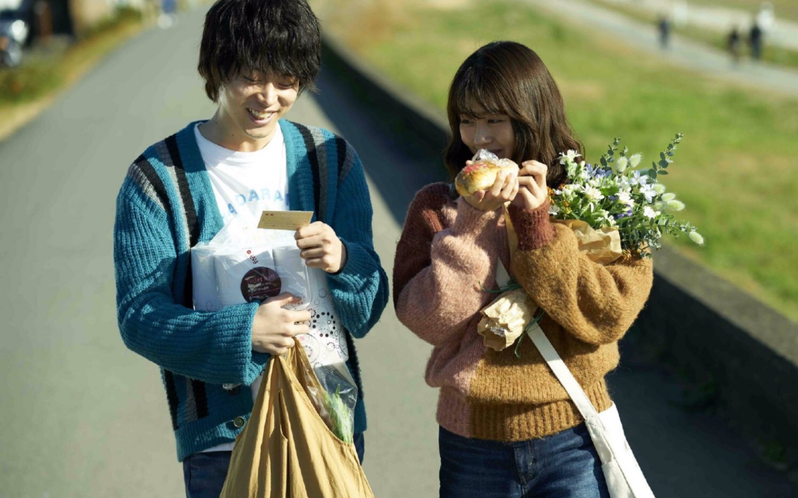 菅田将晖花恋电影特报被子里的拥抱酸了