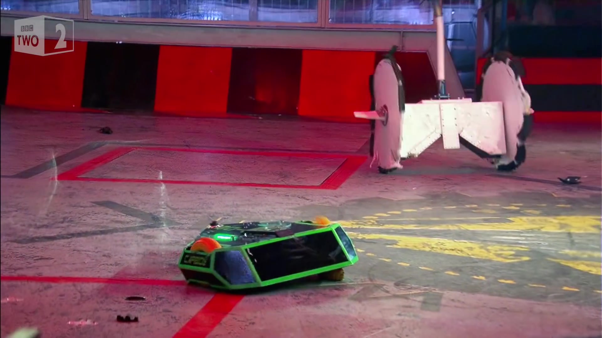 [图]【机器人大乱斗】Robot Wars- Series 10 Episode 2 Battle Recaps - BBC Two