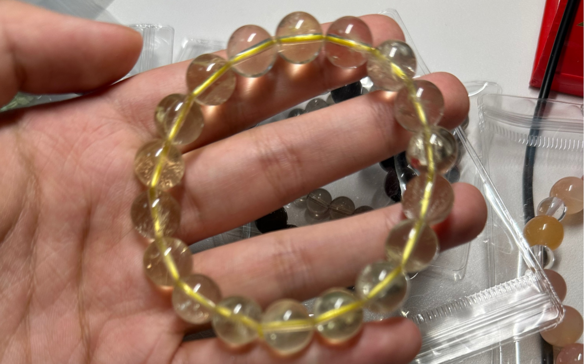 黄晶石价格多少(黄晶石价格多少钱一克啊图片)
