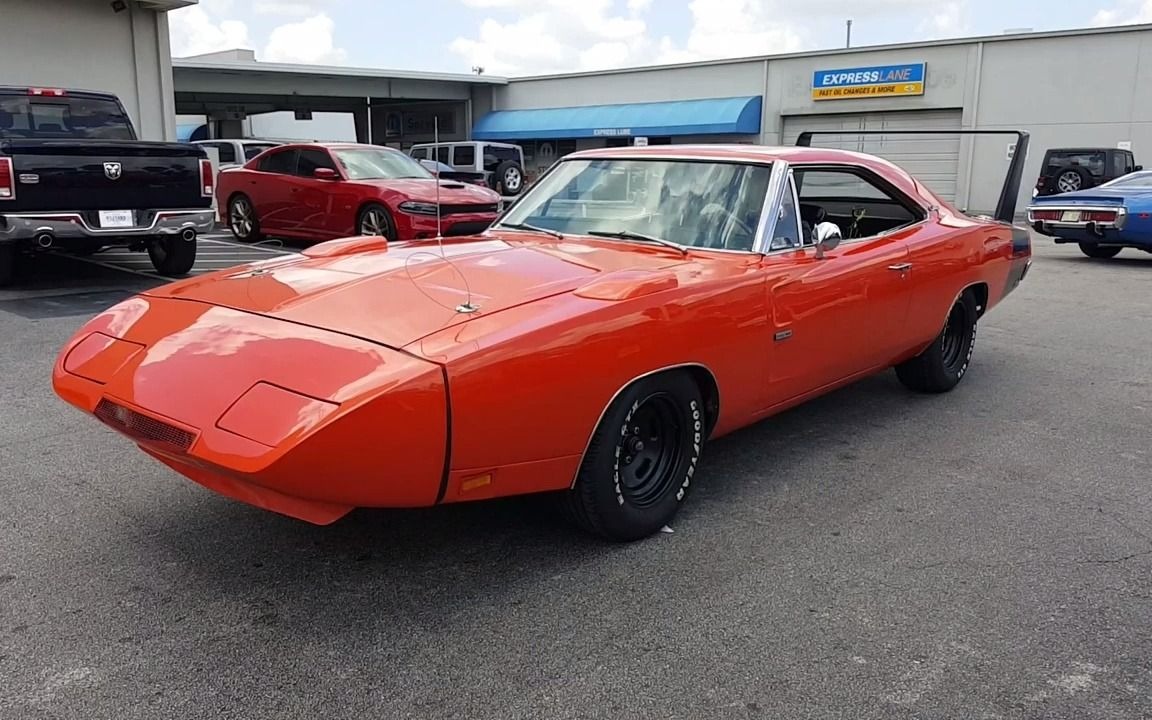 1969道奇战马迪通拿dodgechargerdaytonaburnout