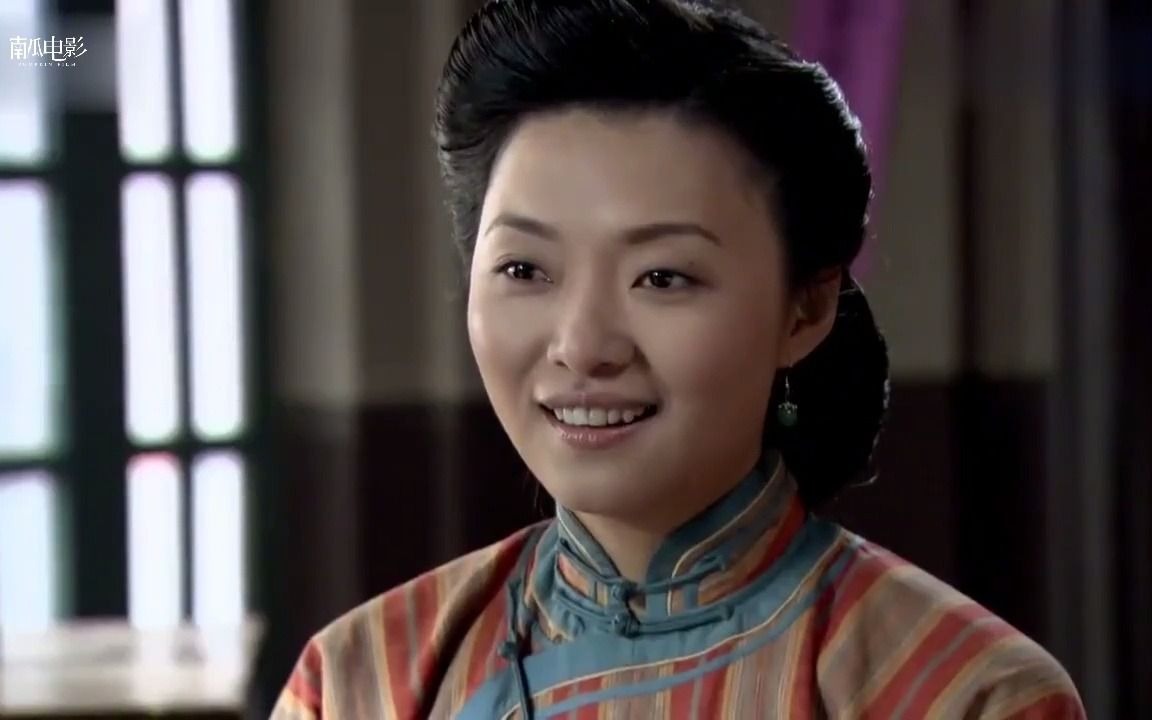 客人点菜诡异,谁知秀儿一个问题,对方竟叫秀儿嫂子