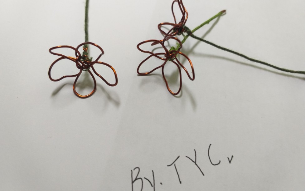 常见材料制作的铜丝花