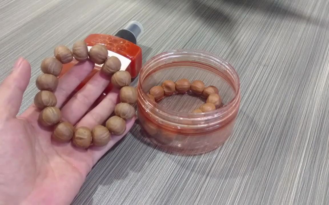 橄榄核原籽手串上色浸泡24小时,快速盘玩变红捷径的操作