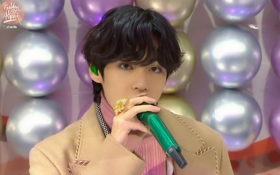 【金泰亨】200105 第34届金唱片 boy with luv 官方舞台 饭拍_哔哩