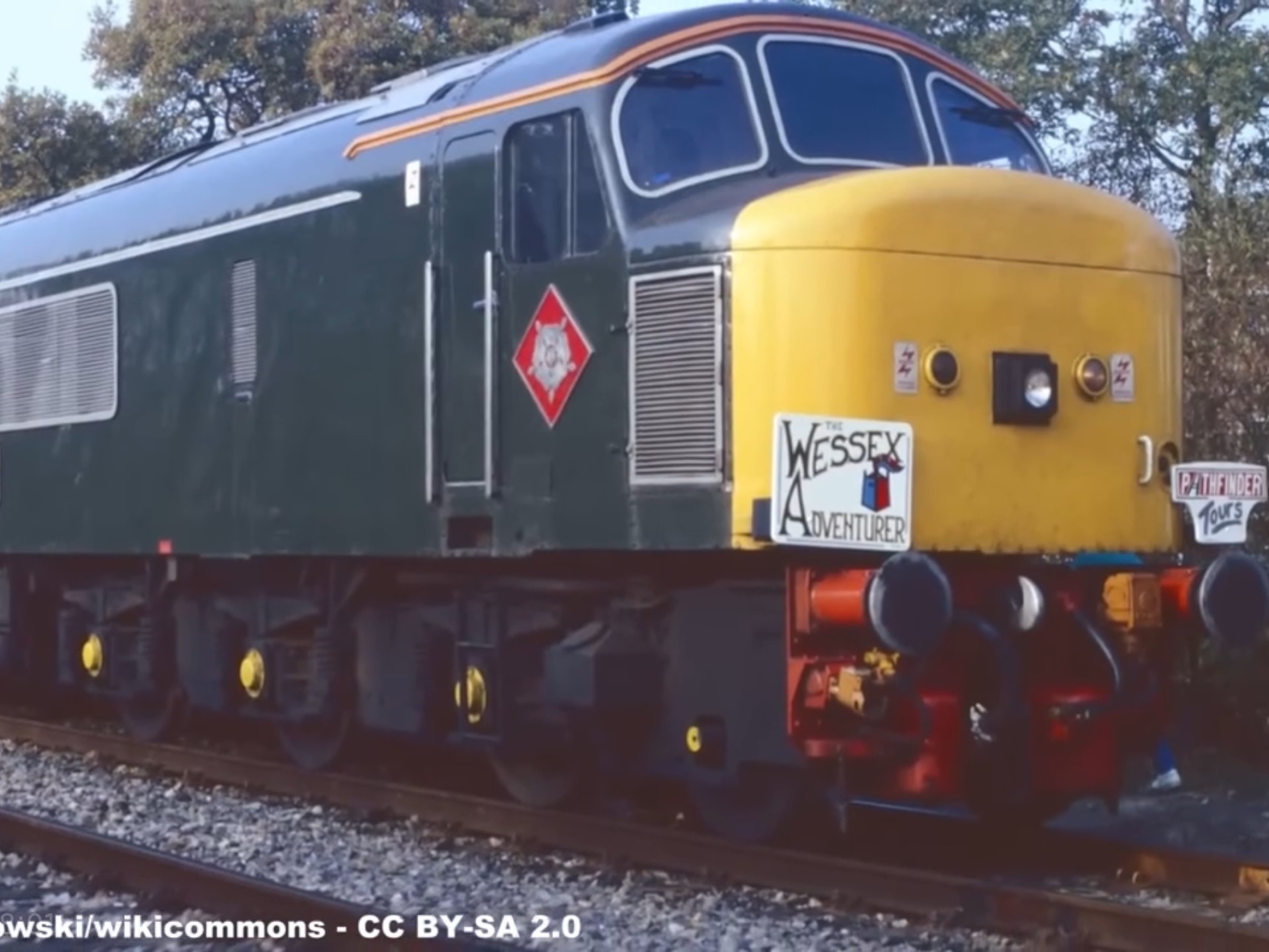 英国铁路的双狗头造型内燃机车的传奇历史科普视频搬运～class44/45