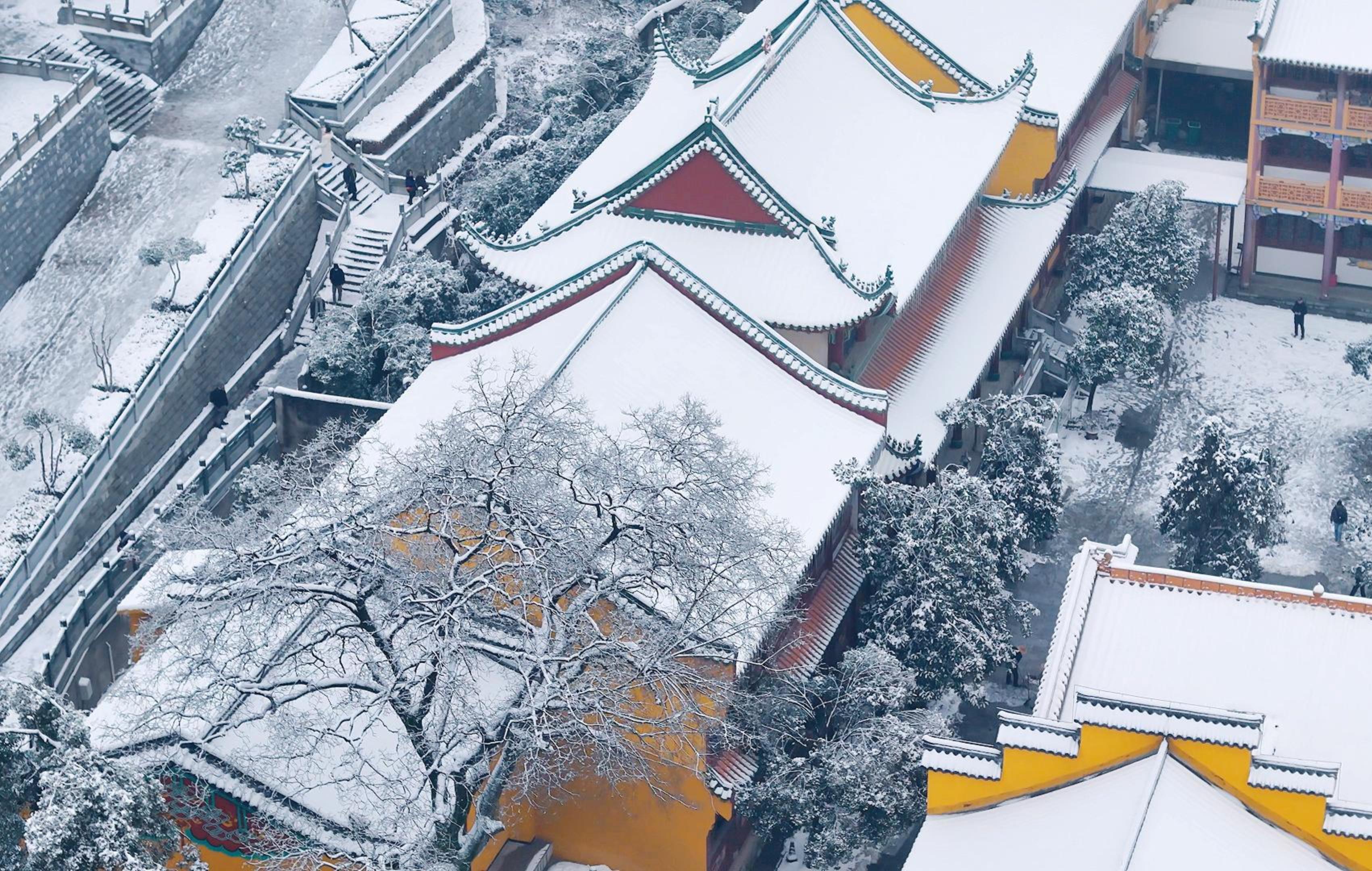 武汉小故宫:宝通禅寺,下雪后的皇家古刹真有点儿故宫味道哔哩哔哩bilibili