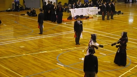 第15回全日本選抜剣道八段優勝大会一回戦 赤 滋賀 重松隆 Dk 船津晋治 大阪 白 哔哩哔哩 つロ干杯 Bilibili