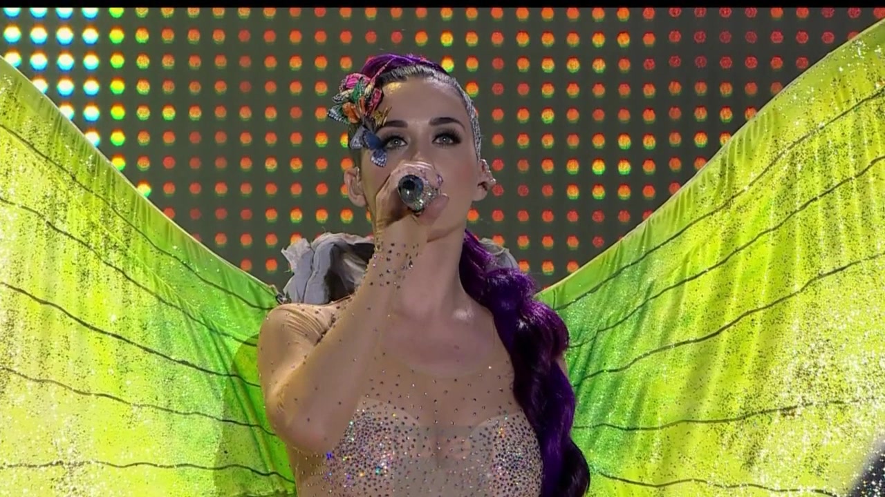 [图]【水果姐】Katy Perry - Wide Awake (Live MuchMusic Video Awards 20120617)