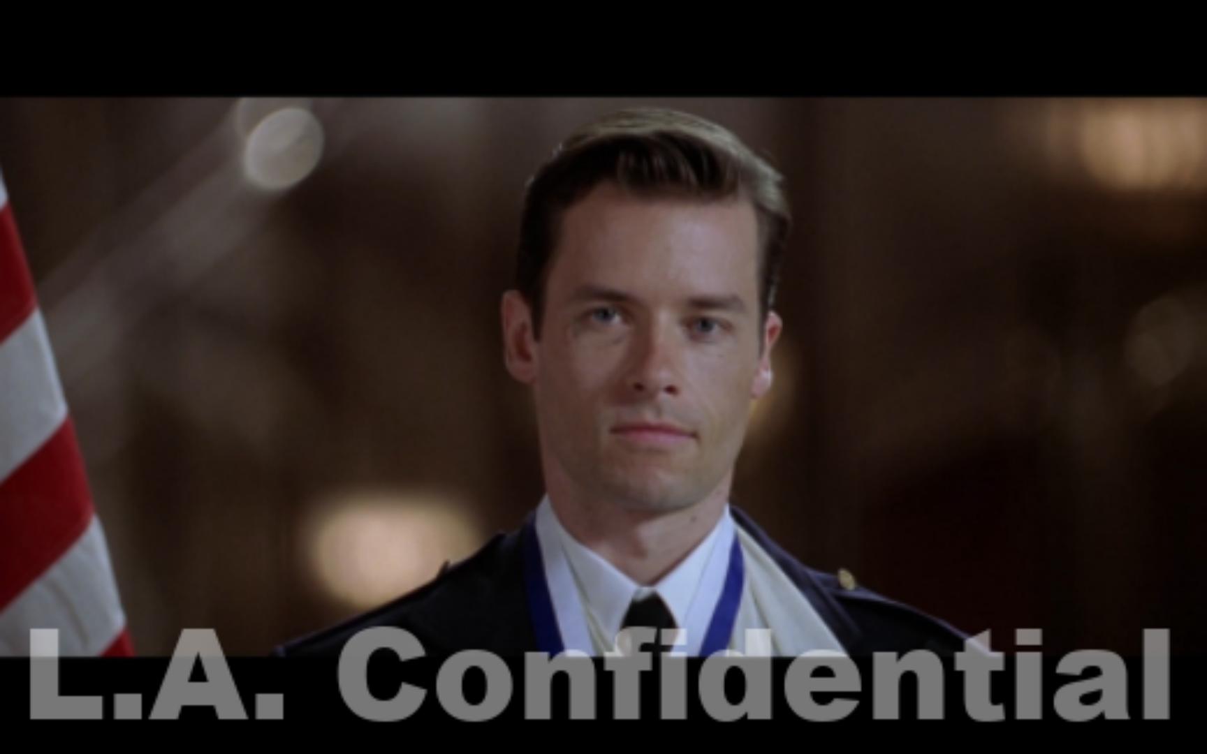 [图]【L.A. Confidential 洛城机密 || Guy Pearce 盖皮尔斯】野心勃勃的警探 灰色边缘伸张正义的执法者 罗素克劳客串