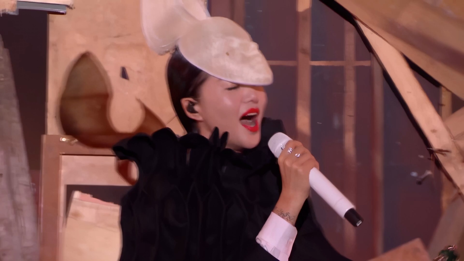 蒙面《平凡之路》无水印版