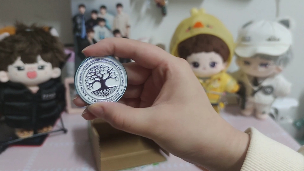 【周边开箱】卡塞尔世界树校徽