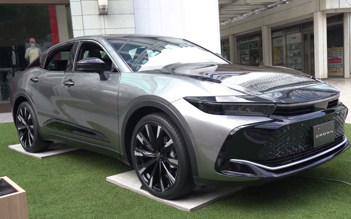 2023款丰田皇冠rs版静态体验,颜值真不赖!