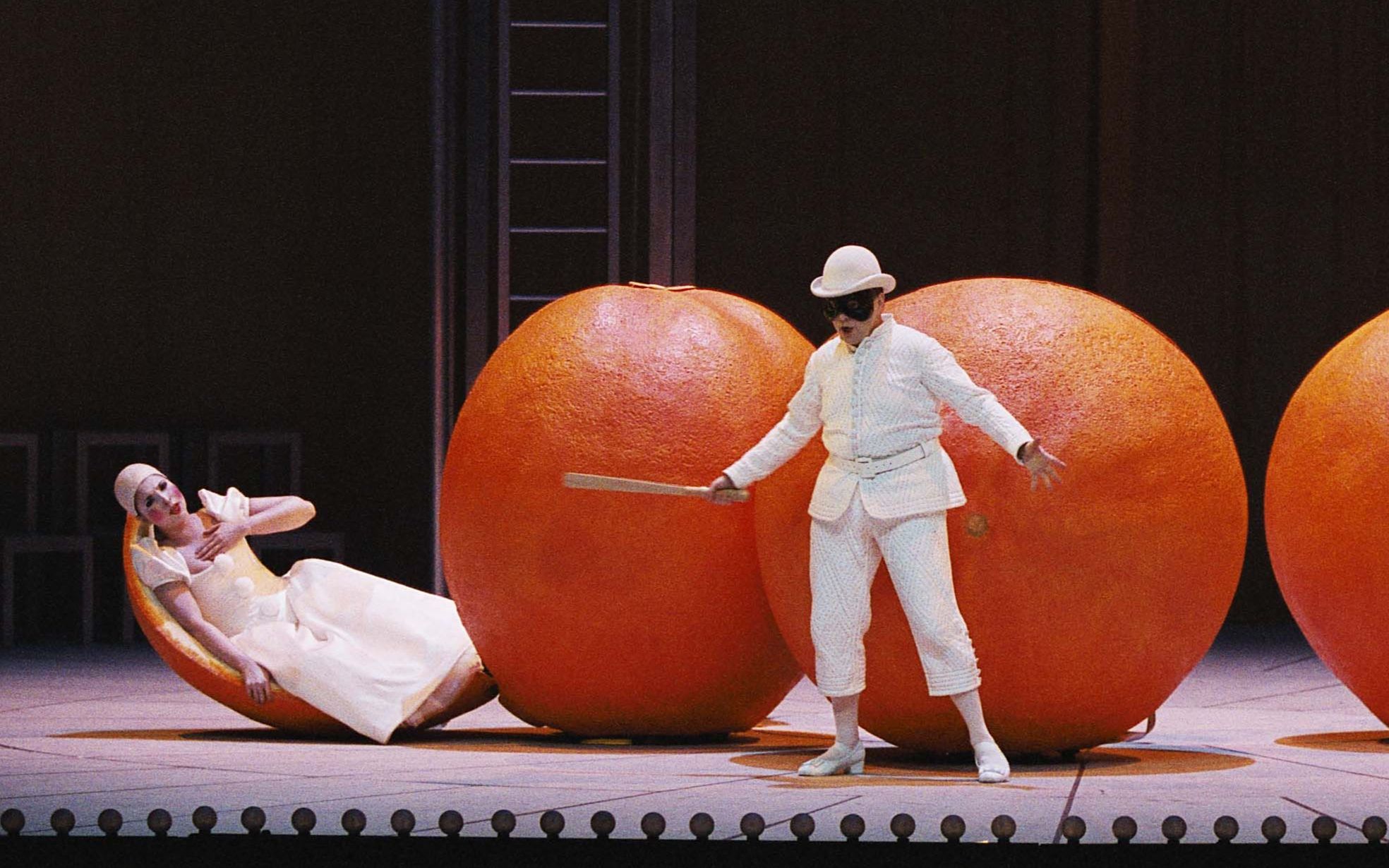 Есть три апельсина. Карло Гоцци любовь к трем апельсинам. Любовь к 3 апельсинам Прокофьев. Любовь к трём апельсинам опера.