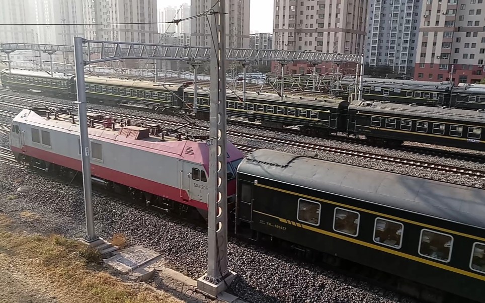 26皇姑屯6362次列车交汇k53次列车