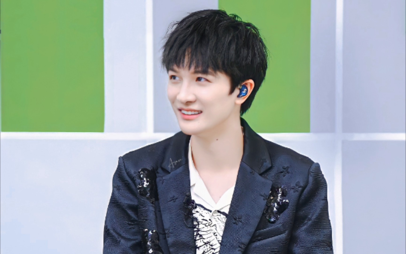 [周深舞台混剪]  帅气周星星等你来pick!