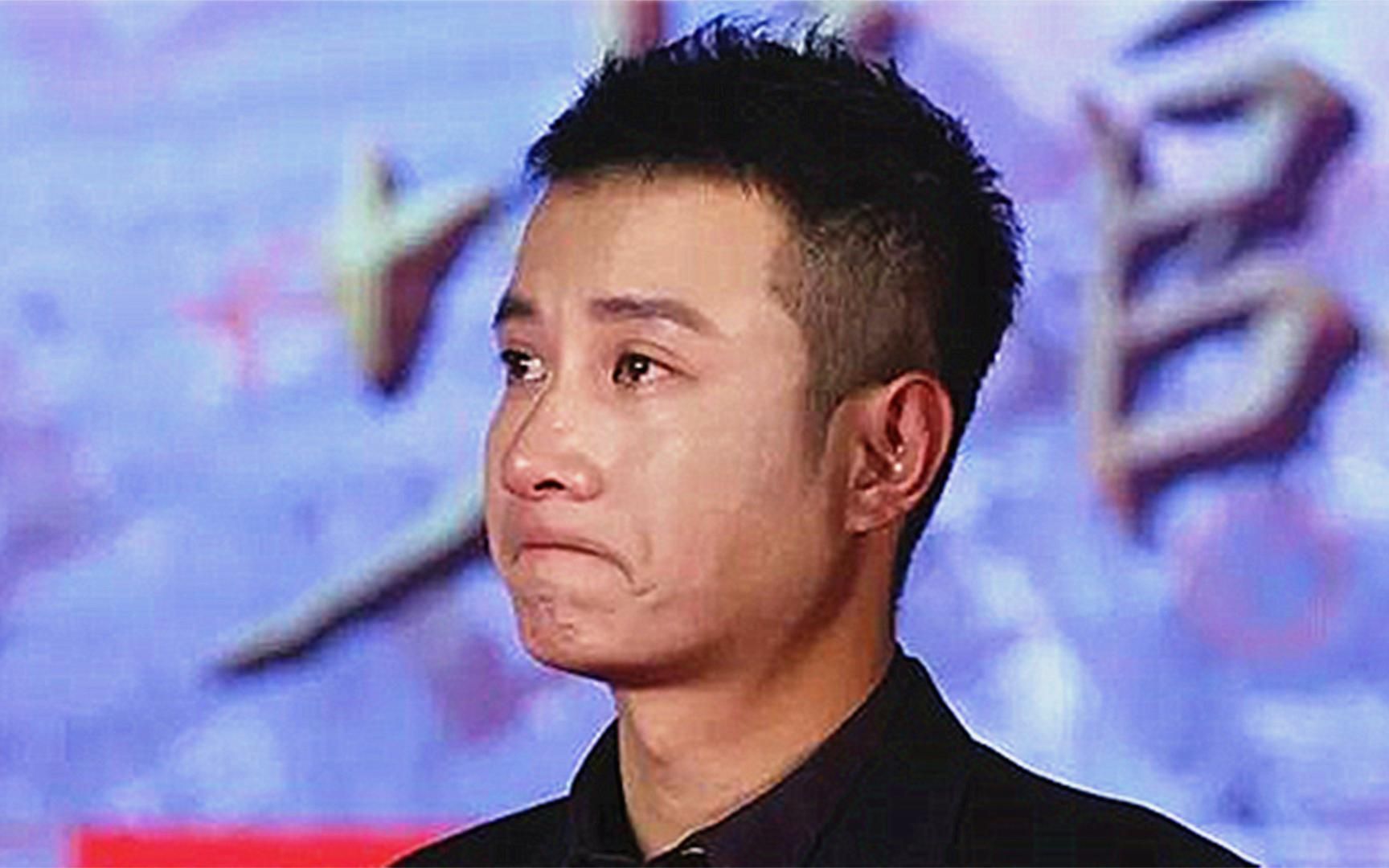 活动  马伊琍官宣离婚后,10岁女儿说出8个字,作为父亲的文章泣不成声