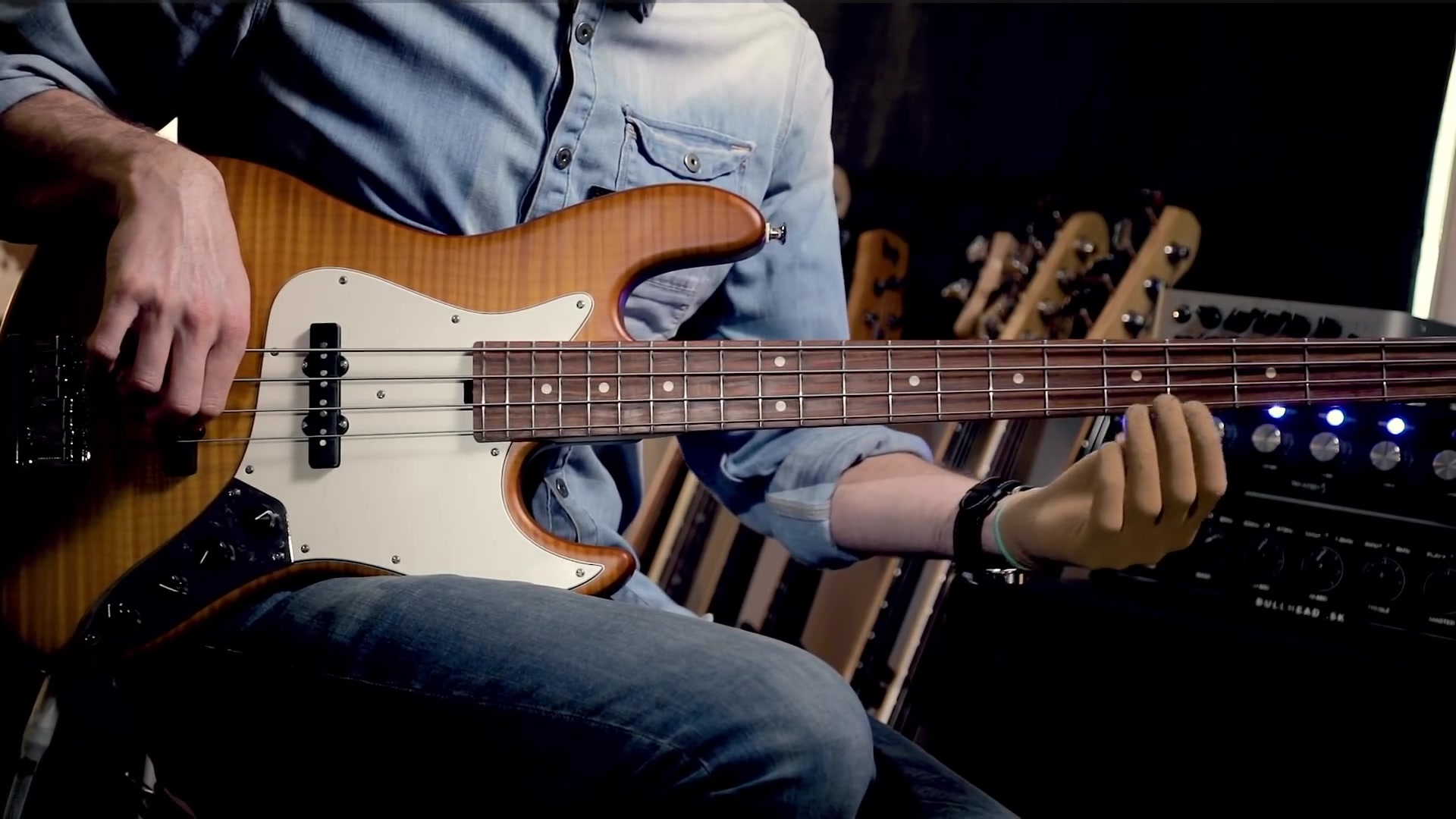 【scotts bass lessons】如何在贝斯上演奏泛音