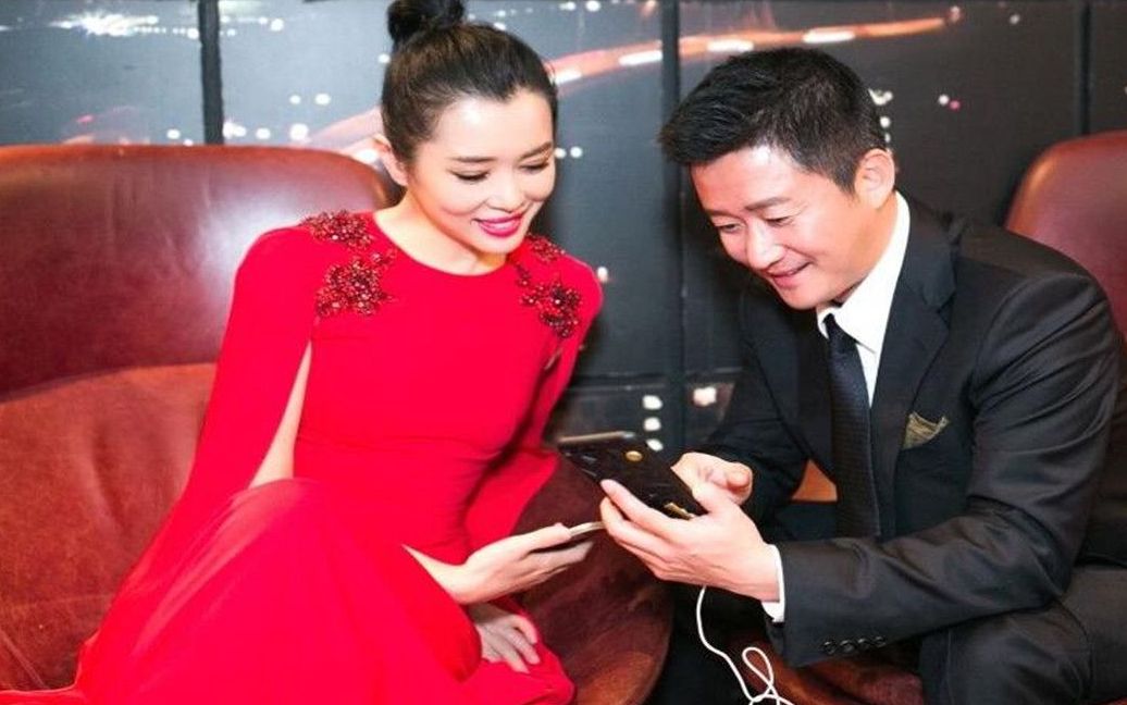 吴京章子怡《攀登者》正式杀青,胡歌变成苍老汉!