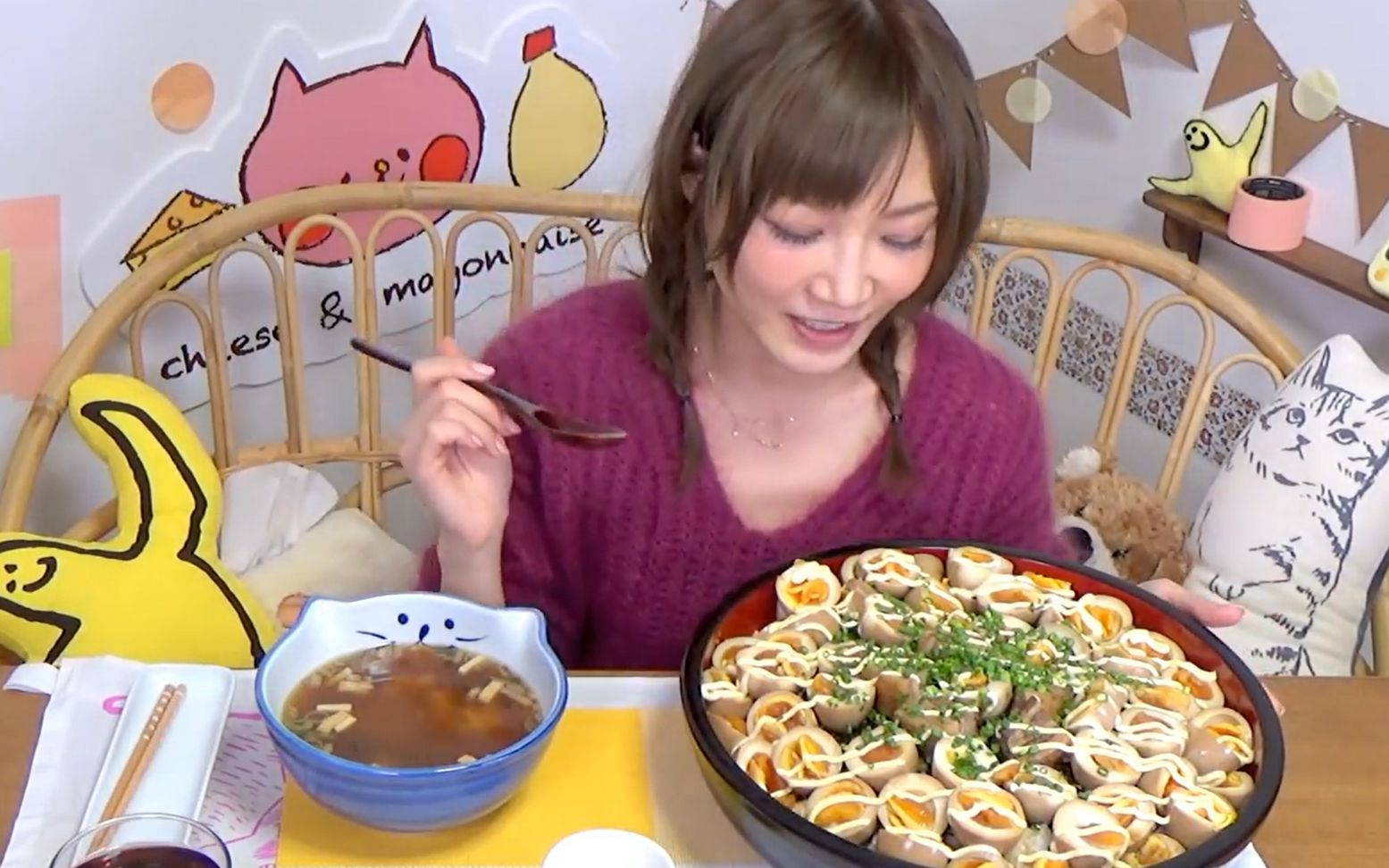 日本吃播木下漂亮小姐姐煮鸡蛋饭碗30枚今天的衣服好好看哦_哔哩哔哩