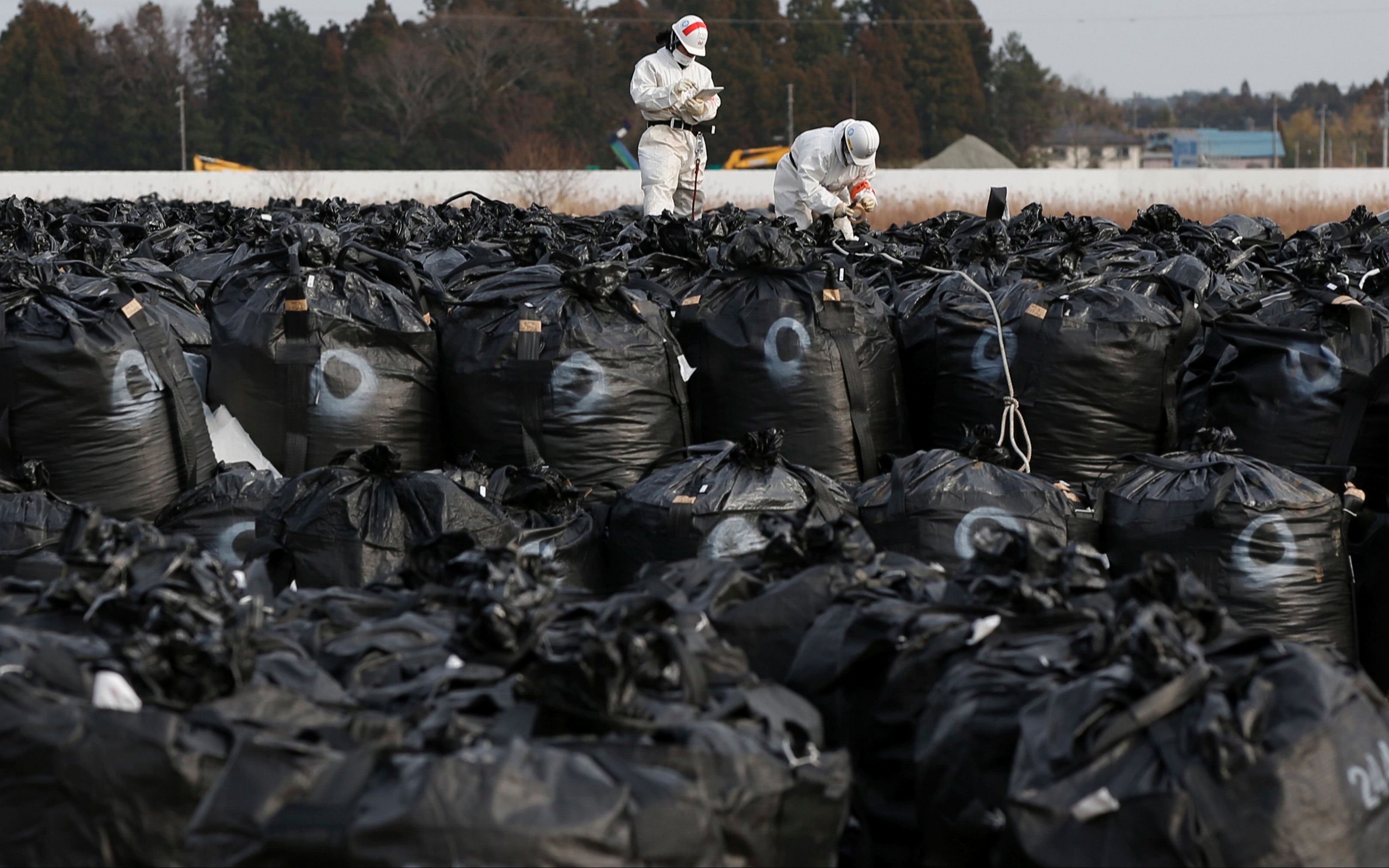 越南实习生被骗去日本清理核污染物,每天补贴不到120元
