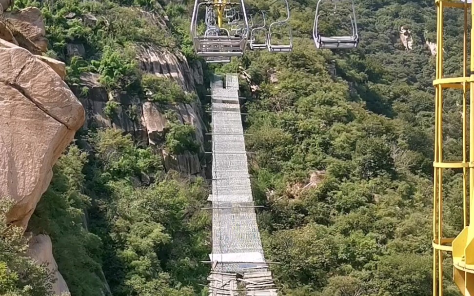 龙庆峡的索道风景不错,来回100块钱值了!