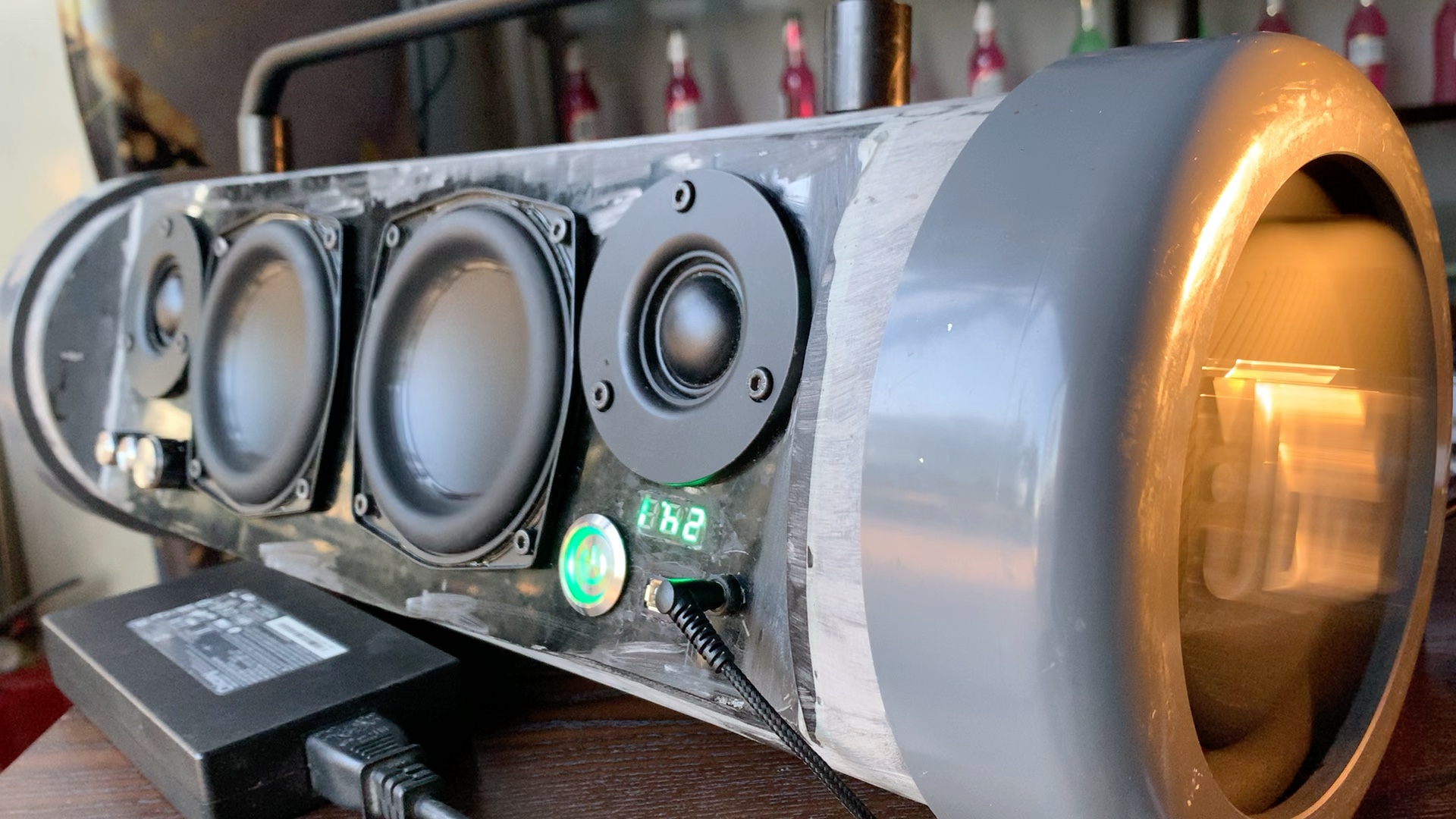 pvc水管低音炮!参考其它视频而自制作!