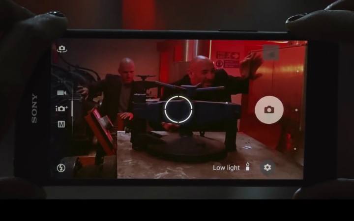 [图]索尼《007：幽灵危机》相关产品广告 Xperia Z5 RX100 Ⅳ