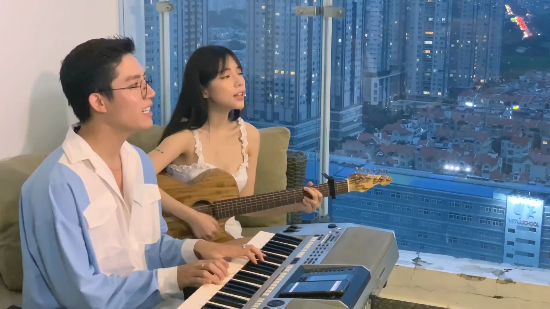 [图]YÊU ( Châu Dương) - Cover by LyLy & Anh Tú