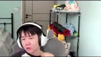 【战乙】在床上善意做动作