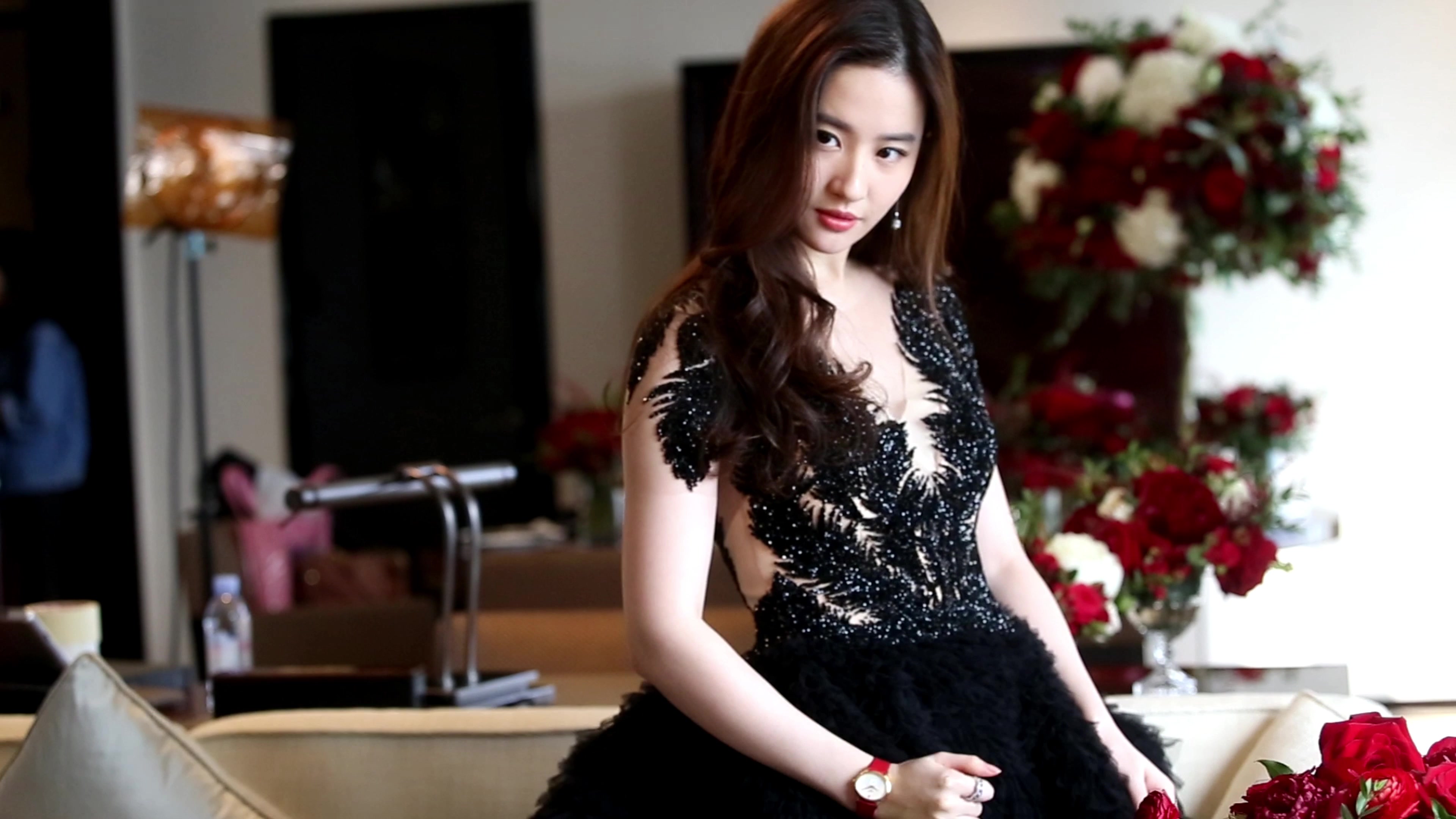 刘亦菲香港广告花絮_哔哩哔哩 (゜-゜)つロ 干杯~-bilibili