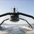 国外发明“蜘蛛船”，四肢大爪撑在水面，浪再大也不会翻！
