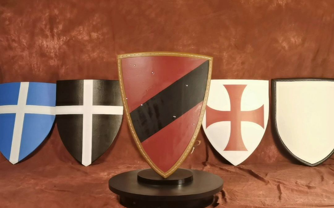 雇佣军三角盾欧洲骑士贵族烫斗盾牌古典实战史实木质潮玩礼物安防壁饰