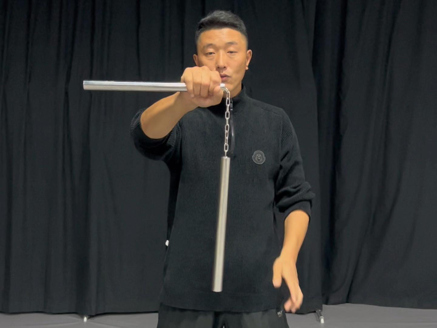 双节棍握棍有所谓或是固定的方式吗？