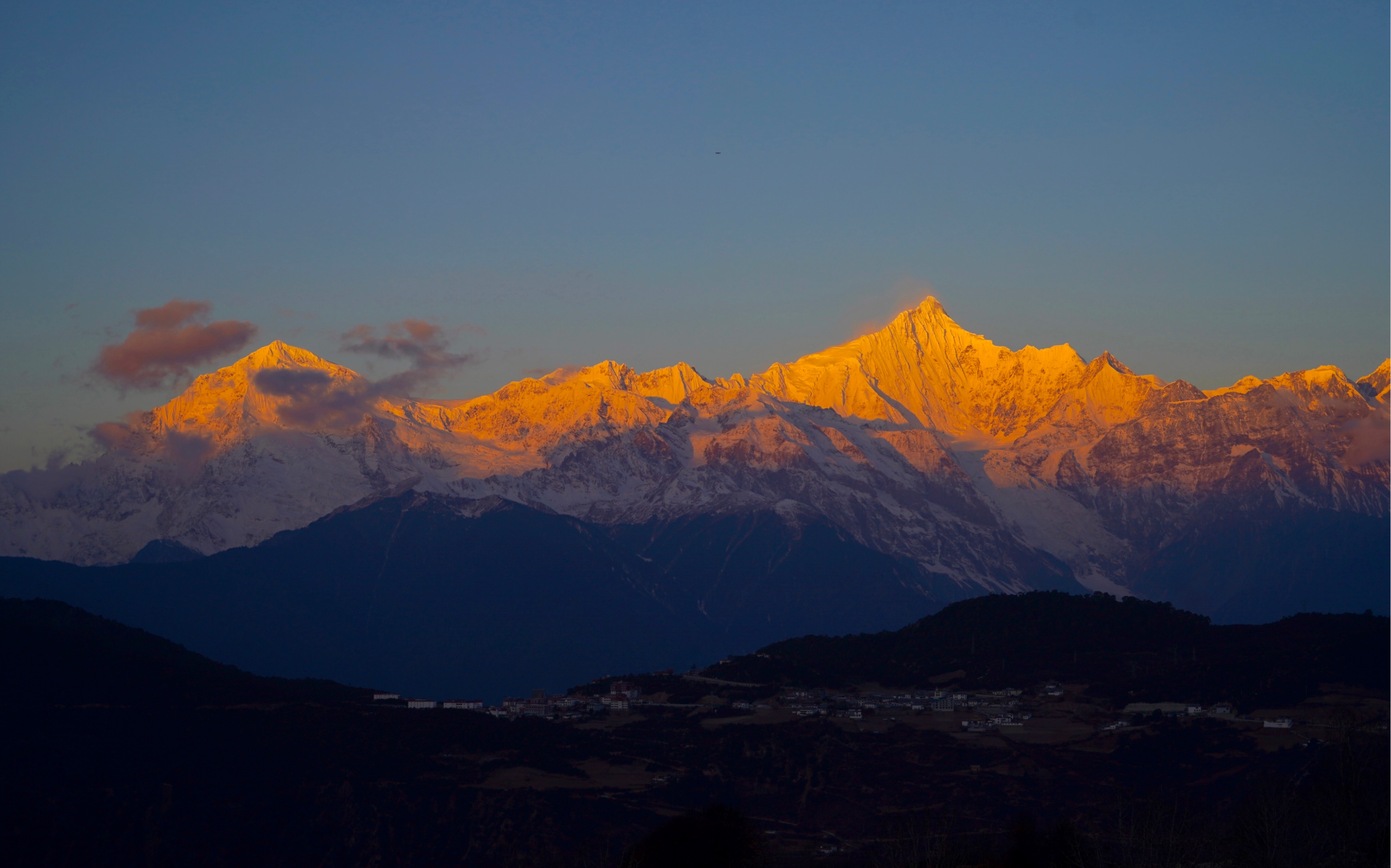梅里雪山日照金山·拥有一年的好运