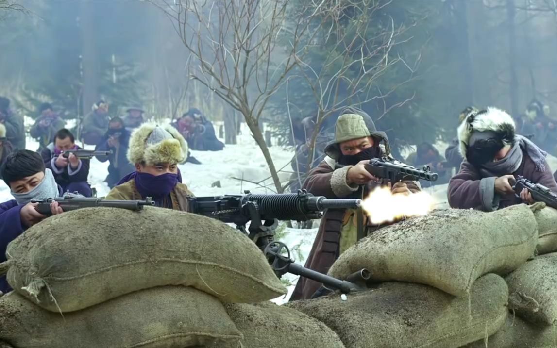 硬骨头:游击队端掉鬼子炮兵阵地,对准日军营地填弹炮击,灭敌