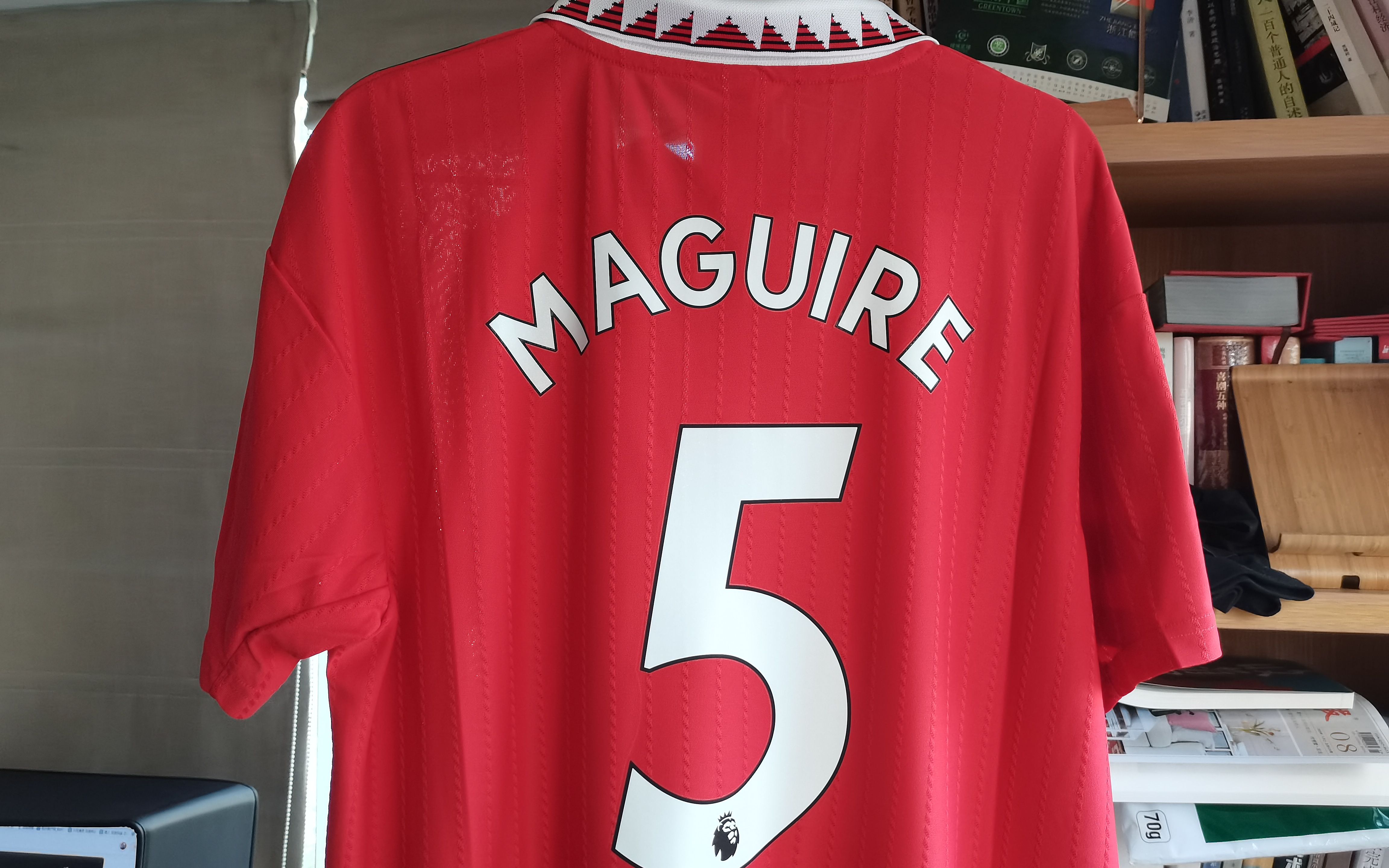 印号球衣:曼联马奎尔 2022-23 赛季主场球员版球衣