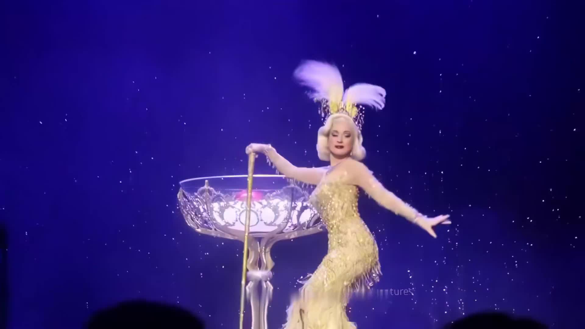 蒂塔·万提斯秀场,古典美女第一人