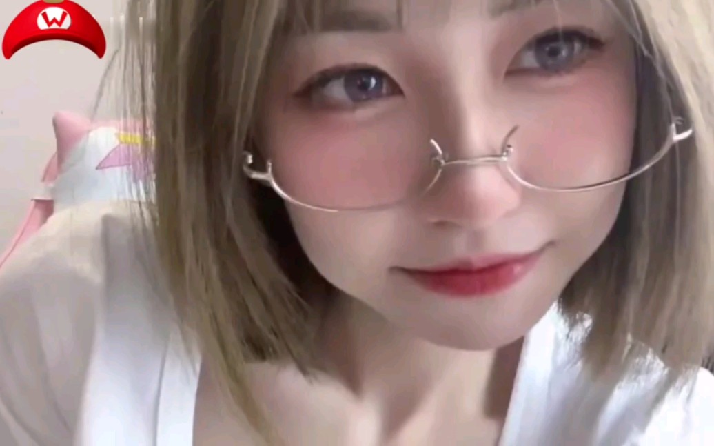 程女士早期外网视频,尺度还是有点大啊～兄弟们顶不住啊!