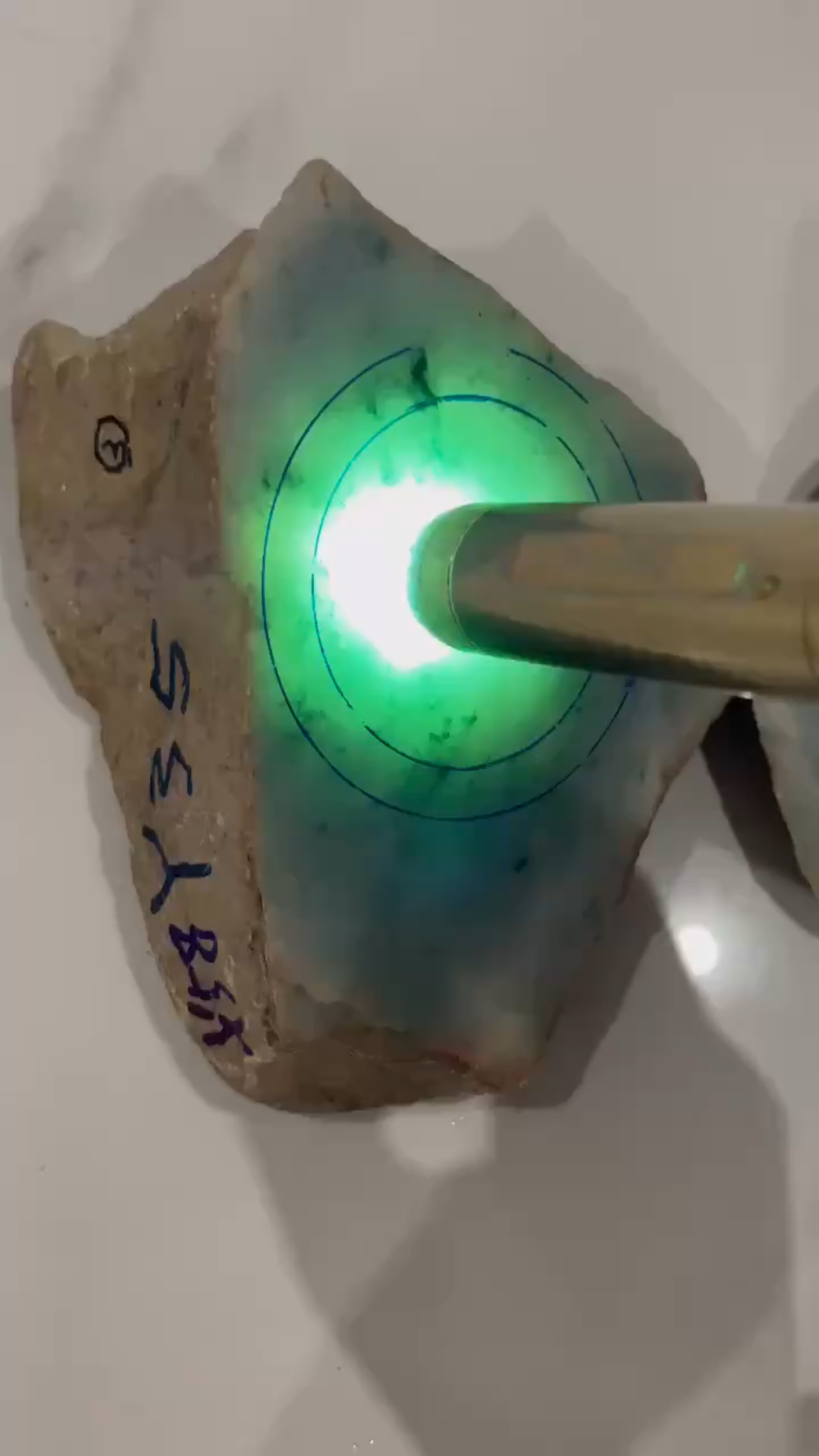 翡翠手镯片料欣赏