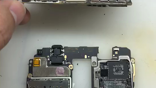 华为mate9主板拆断了