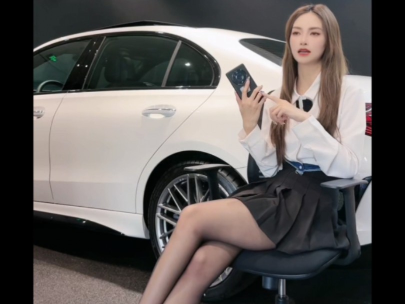 无锡奔驰amg中心黑丝长腿美女0518