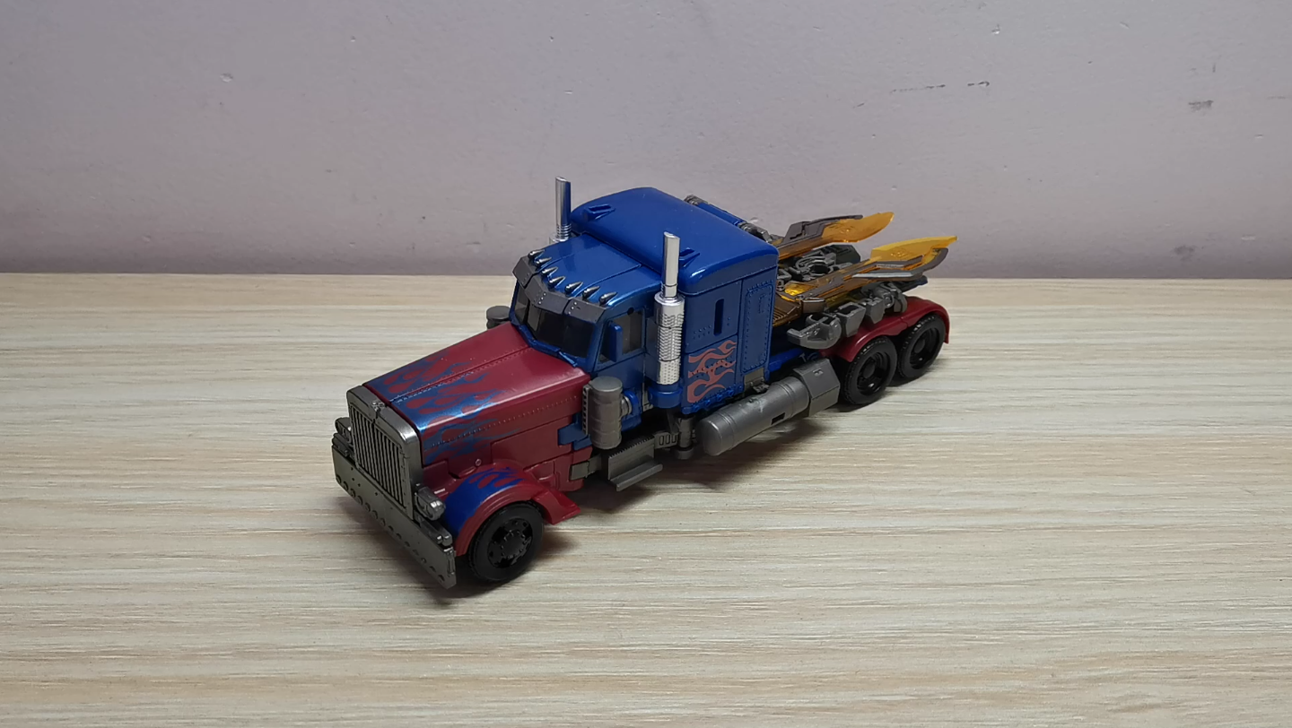 变形金刚国产百微ko改模ss05擎天柱.