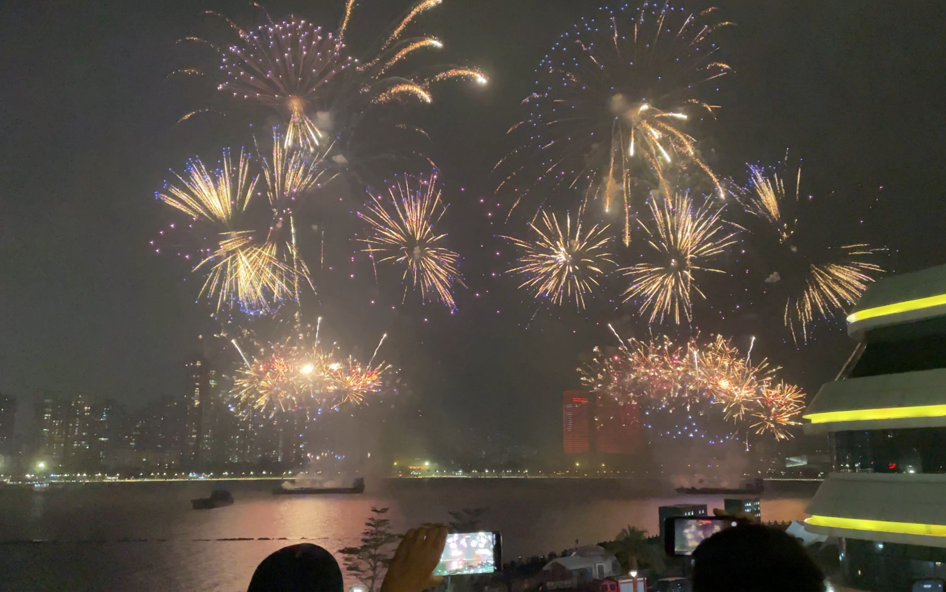 [图]珠海日月贝烟花